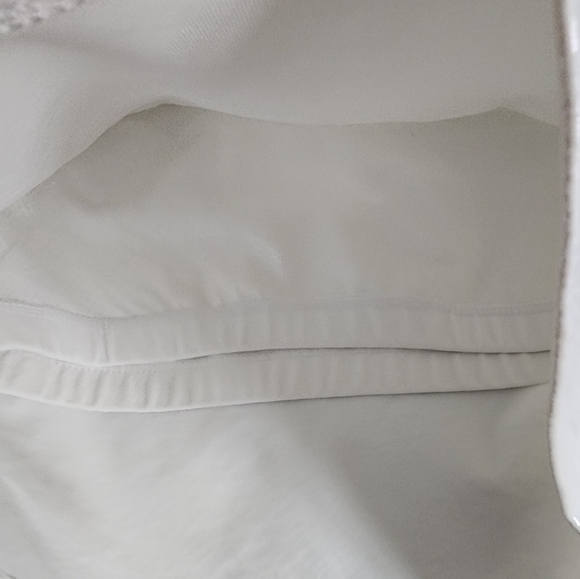 Beyond Yoga white iridescent snake print bra top - Picture 5 of 6